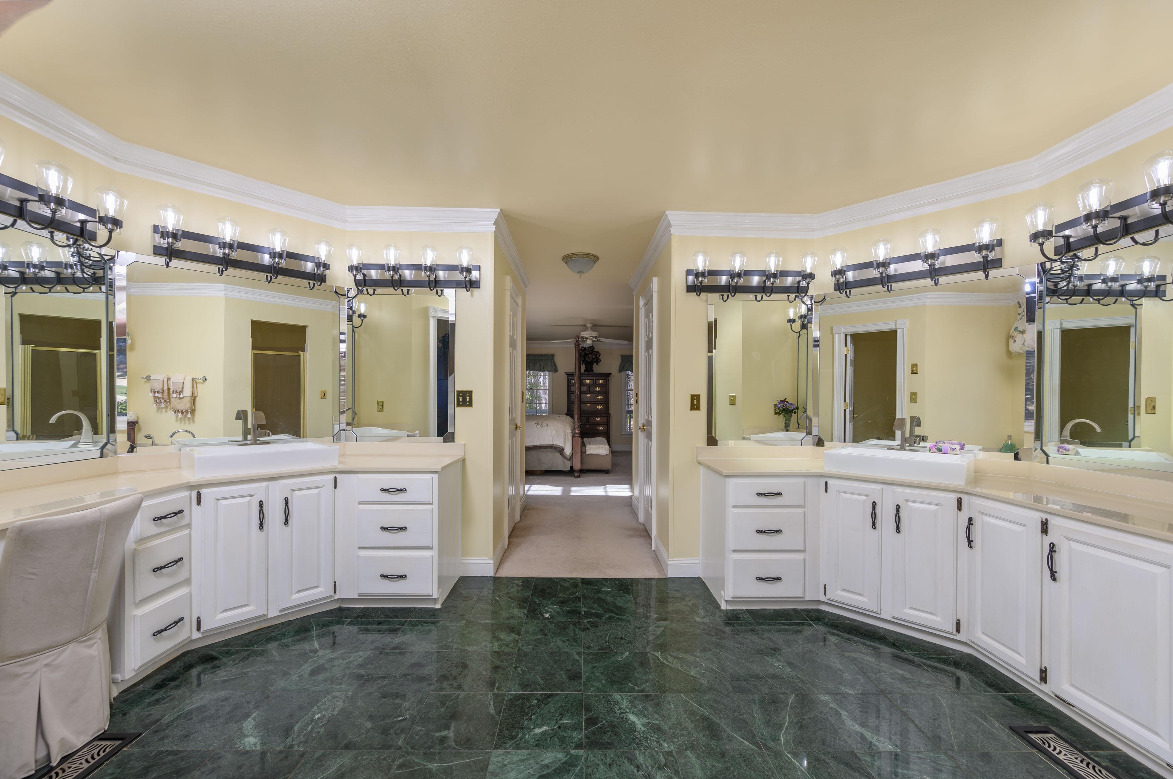 1031 Crackers Neck Road image 19